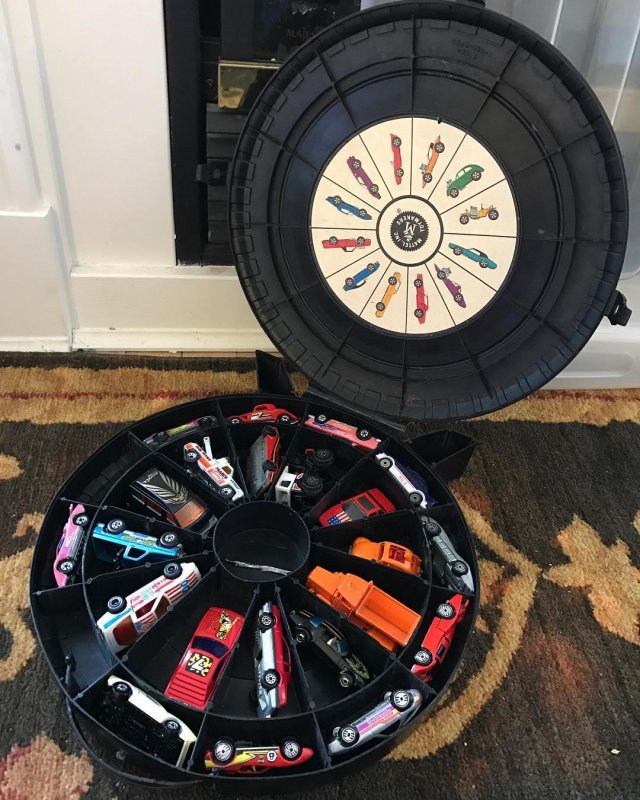 /2016/found-this-in-the-basement-the-girls-are-enjoying-them/image0